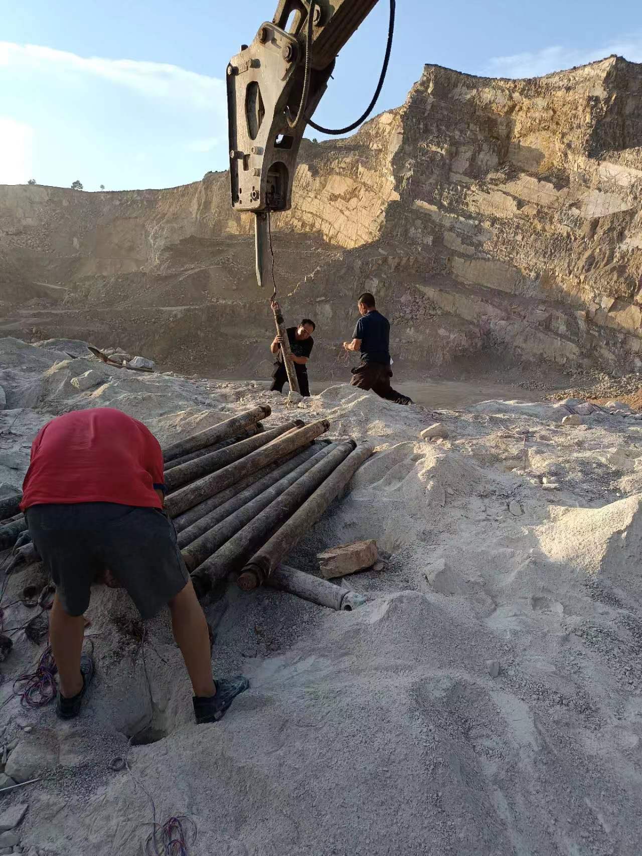 佛山井下巷道靜態(tài)爆破機(jī)械廠家