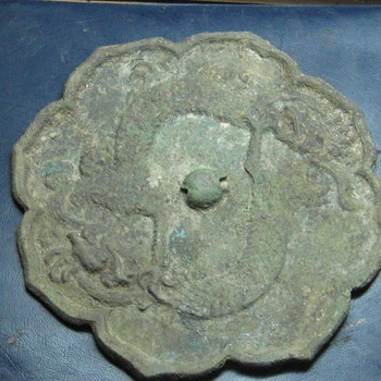 台湾收购唐代佛像联系方式—收购古钱币的电话