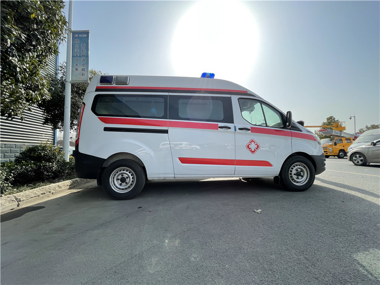 西宁跨省120救护车预约服务-病人转院护送-服务