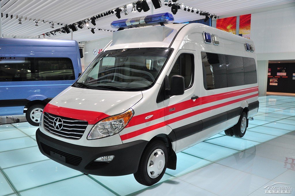 乌兰察布120救护车跨省市租赁-返乡转院救护车800里怎么收费