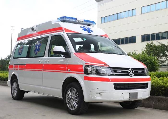 钦州120长途救护车出租服务接送患者救护车