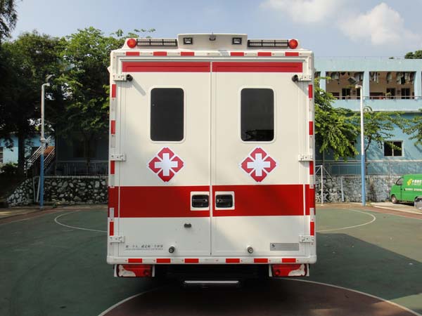 黄浦跨省120救护车预约服务-病人转院护送-服务