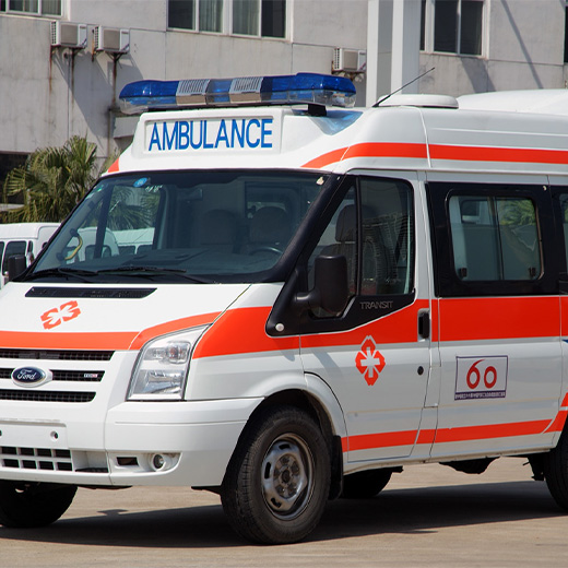 襄阳120急救车转院病人长途跨省运送紧急到达