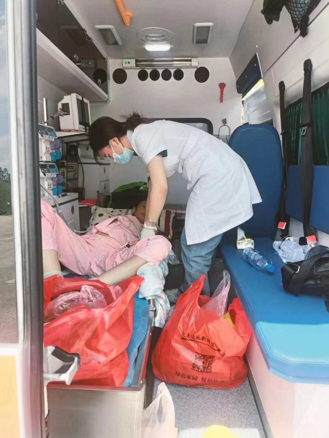 南京救护车服务长途转院 全国就近派车