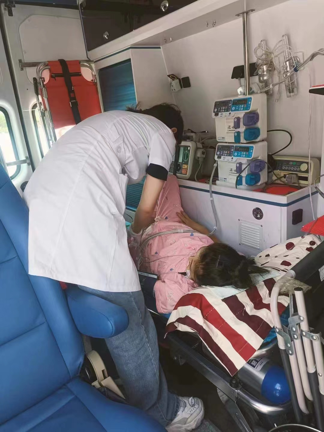 台州 救护车服务120接送病人收费标准