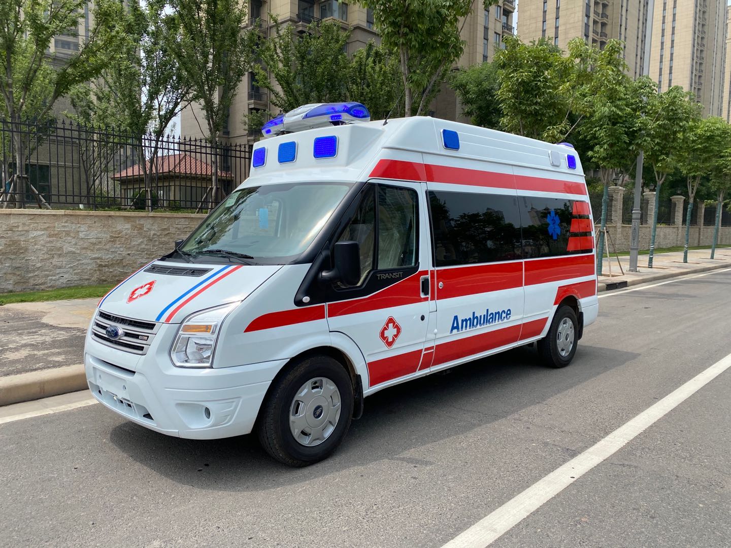 梅州市人民120救护车出租,接送病人转院,快速派车