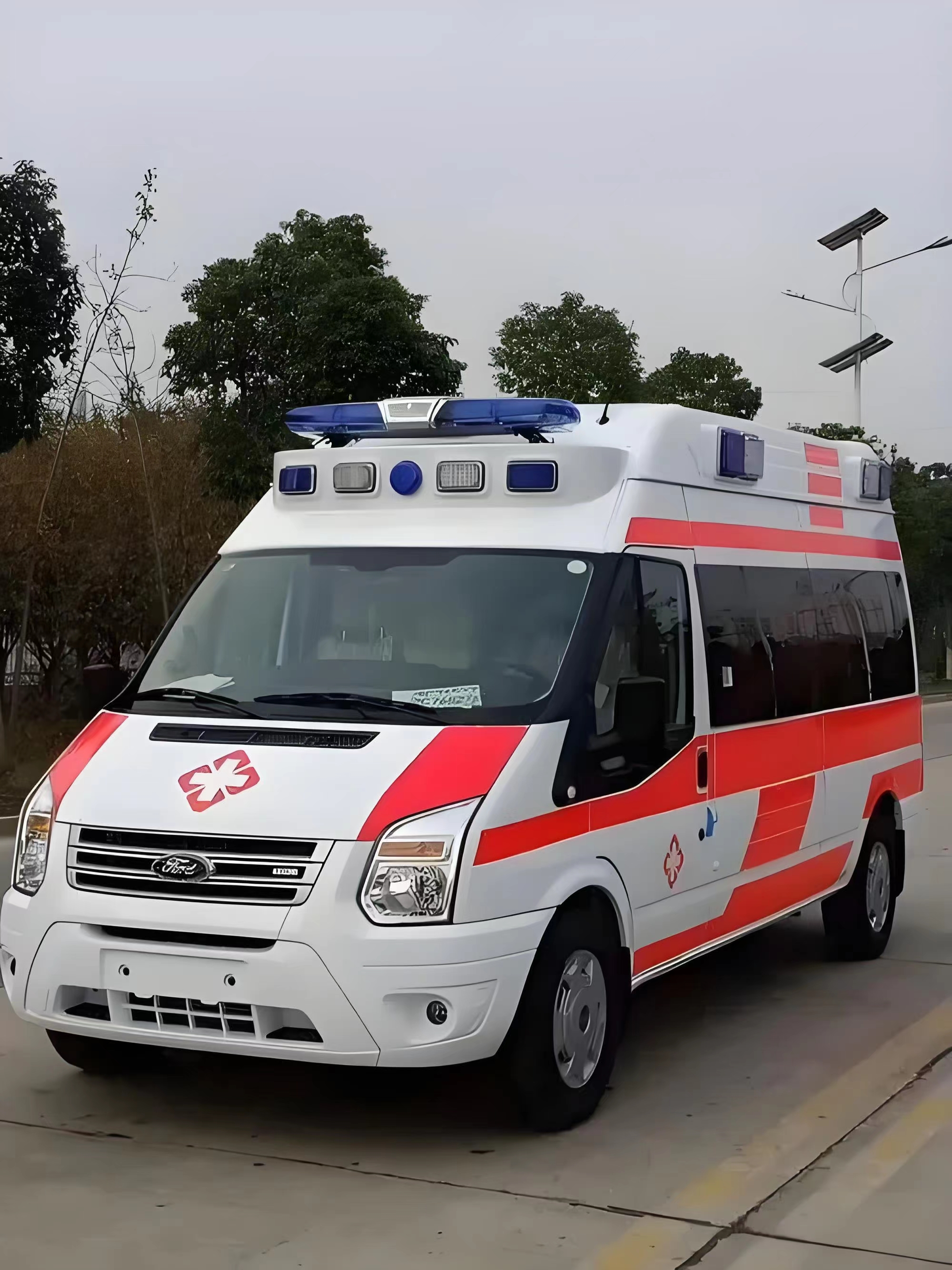 自贡救护车出租-救护车转运-费用透明