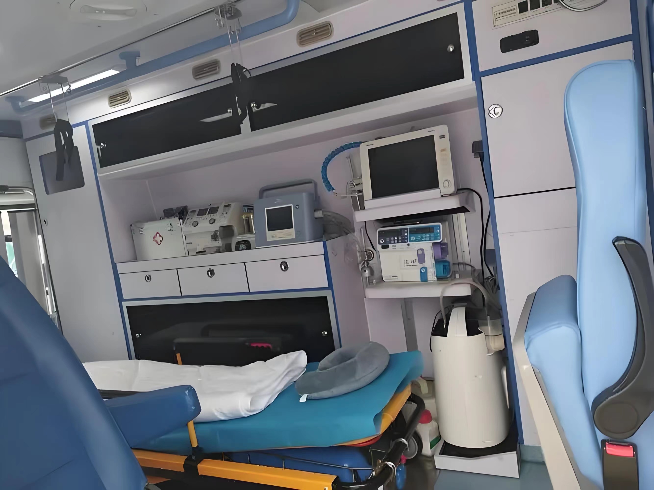 呼和浩特长途救护车出租-跨省救护车租赁-费用透明