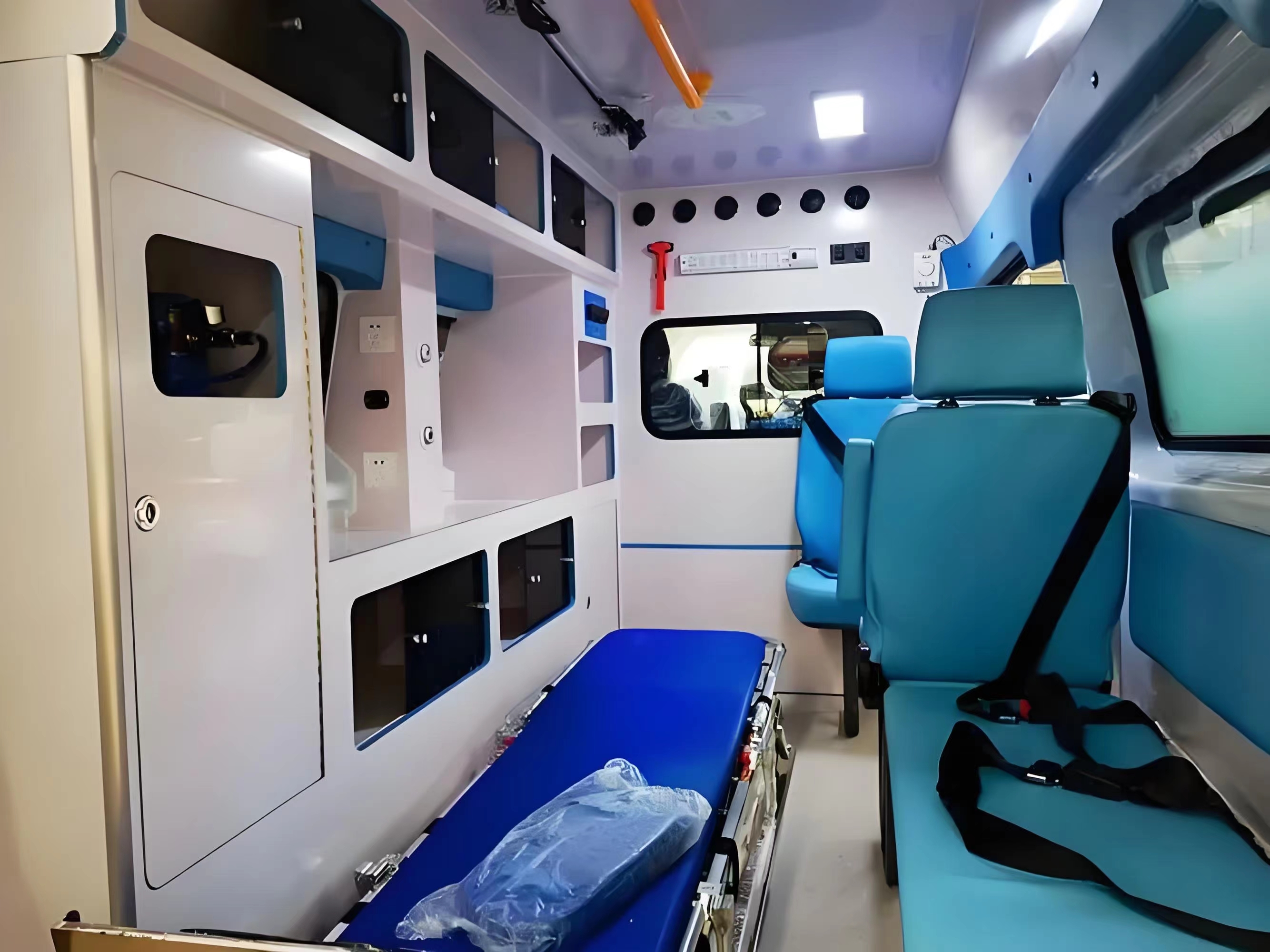 呼和浩特长途救护车出租-跨省救护车租赁-费用透明