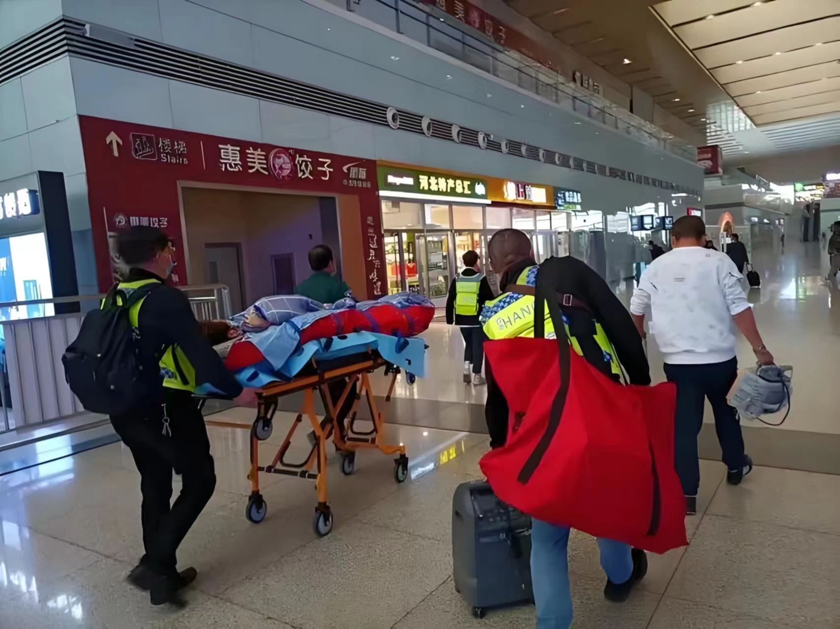 丽江跨省出院救护车-私人救护车出租-紧急就近派车