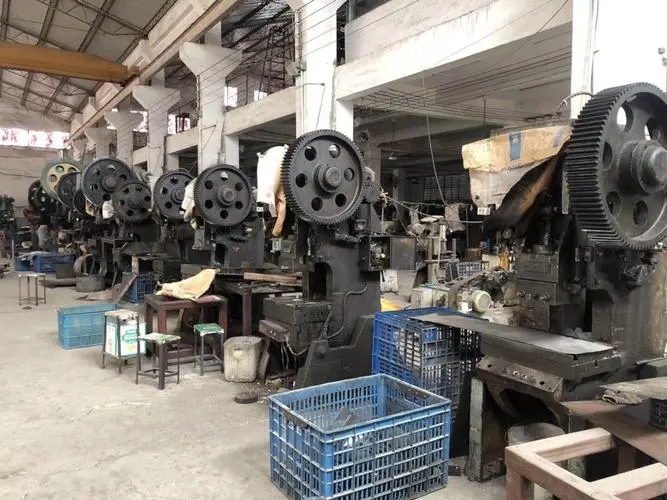 东莞东城区厂房拆除回收公司/冷冻厂设备回收