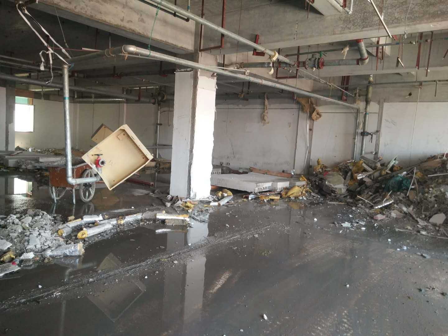 珠海斗门区大型酒吧拆除电梯拆除回收整体物资回收