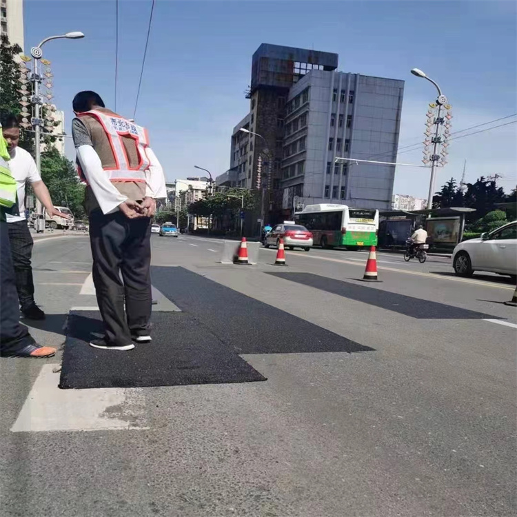 江津道路龟裂贴-玄武岩龟裂贴施工