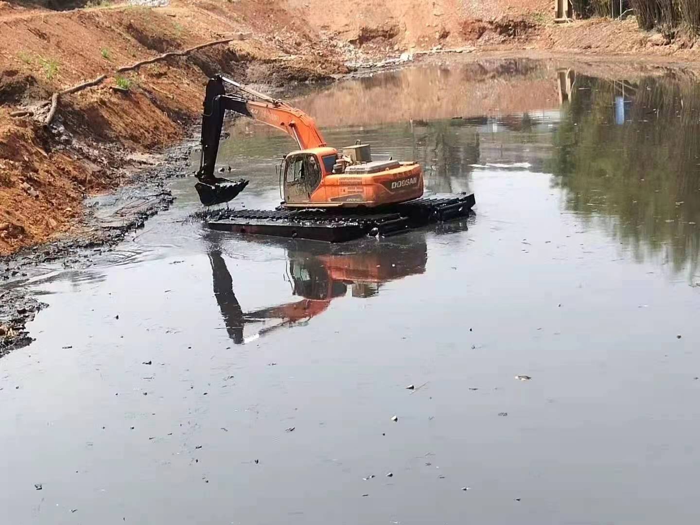 温州水上挖掘机租赁月租多少钱,水挖出租一站式服务