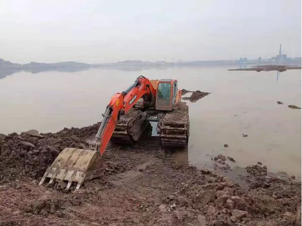 鄢陵县水上挖机租赁机构小型,水陆挖掘机出租一站式服务