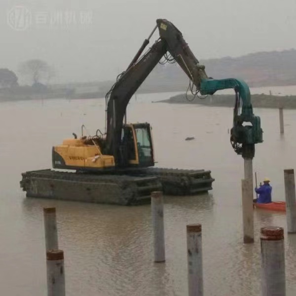 神农架水挖打桩机租赁湿地,水上挖掘机租赁一站式服务