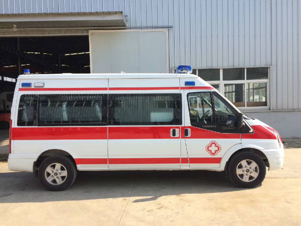 昭通私人救护车电话--租赁长途救护车运送公司