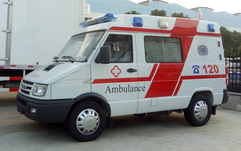 可克达拉跨省救护车转运--急救车租赁公司