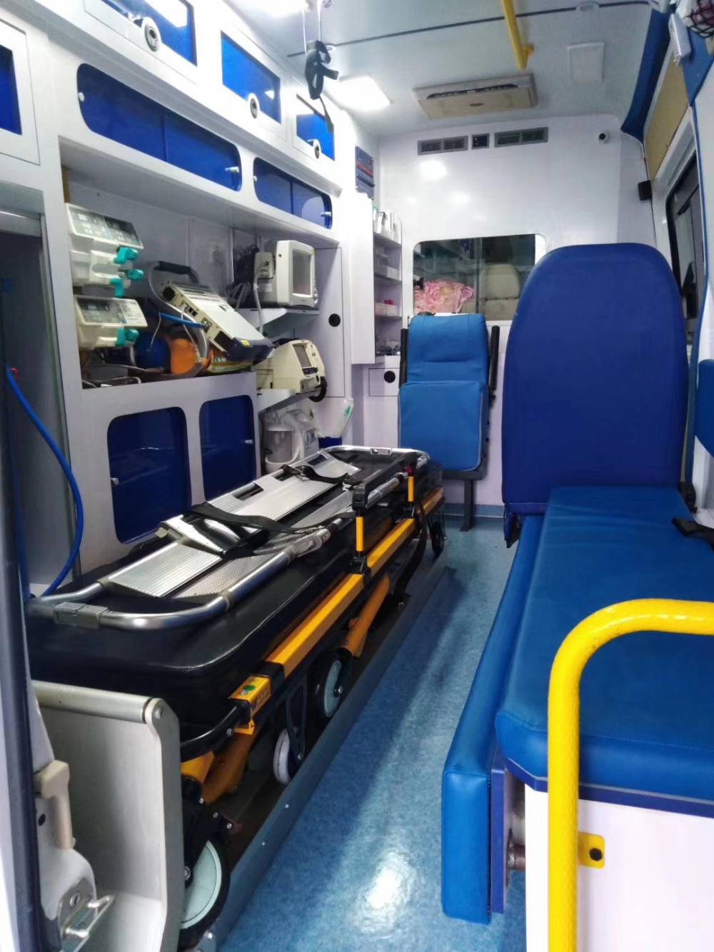 海东私人救护车出租--长途120跨省转院收费