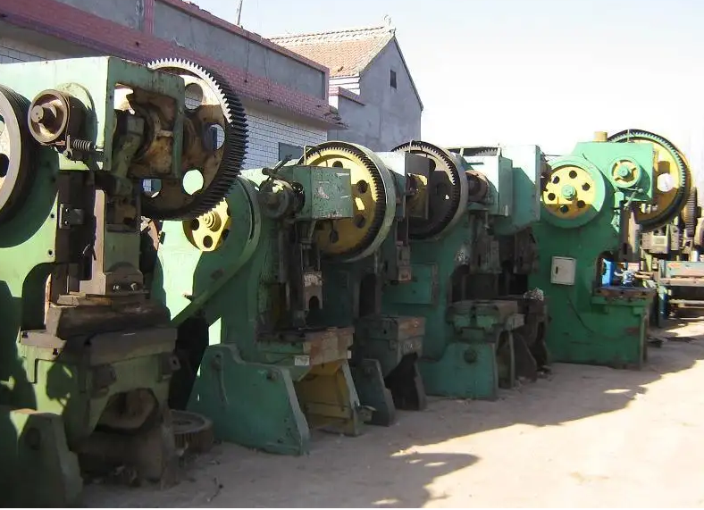 河北邯郸金属设备回收-水泥厂设备回收-专注回收