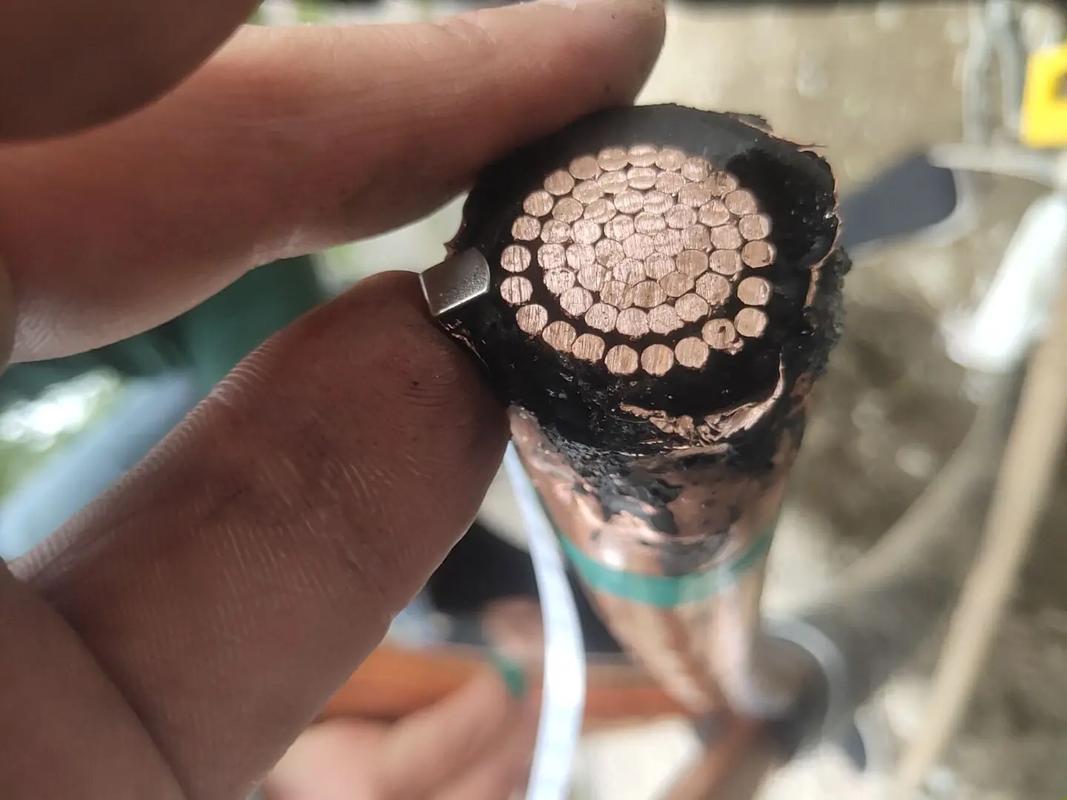 铜芯电缆回收-江海区旧母线槽回收多少钱一米