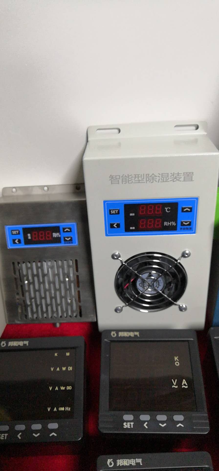 ZR-WKA22T-3H/300W-96温湿度控制器铝合金加热器