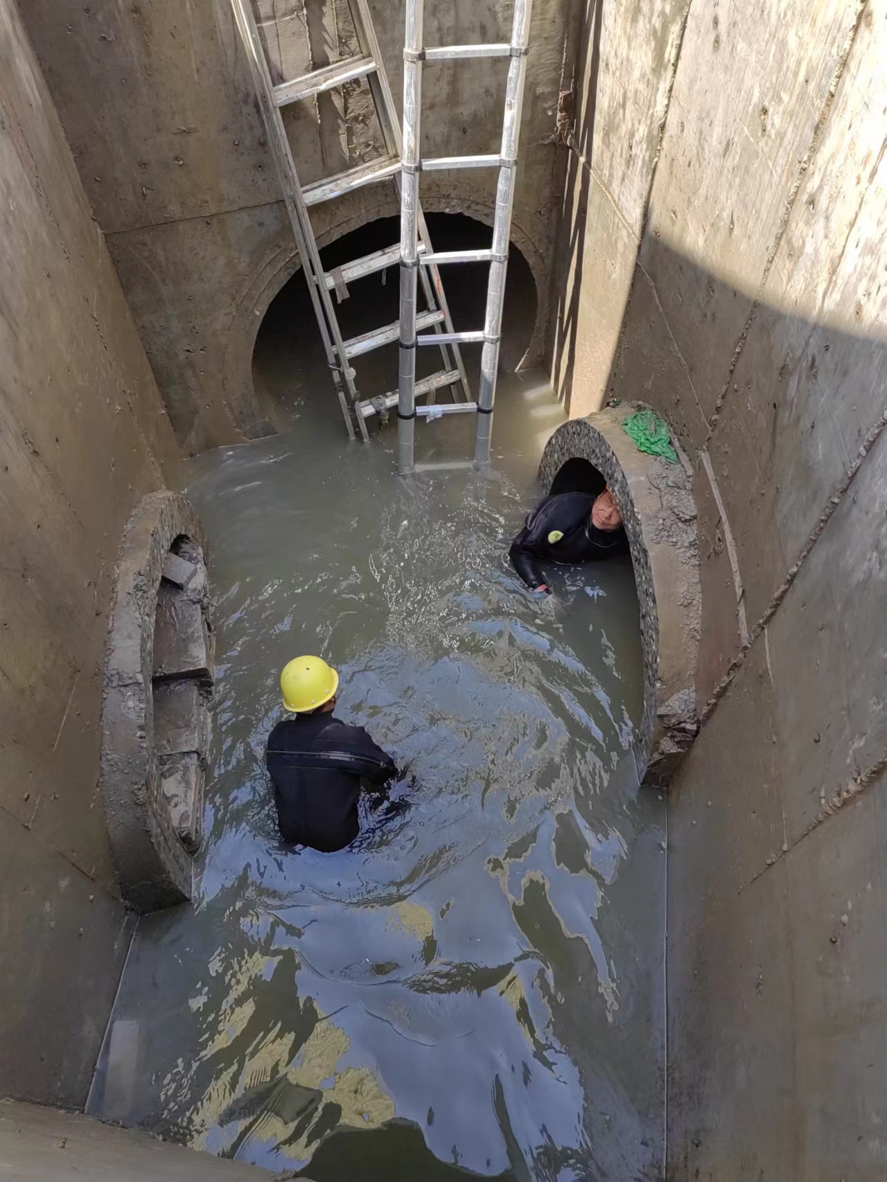 湖北宜都潜水打捞公司 水下混泥土切割电话多少