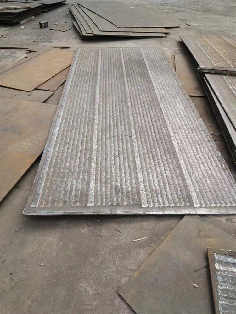 张家口堆焊复合板-16+13堆焊耐磨钢板多少钱