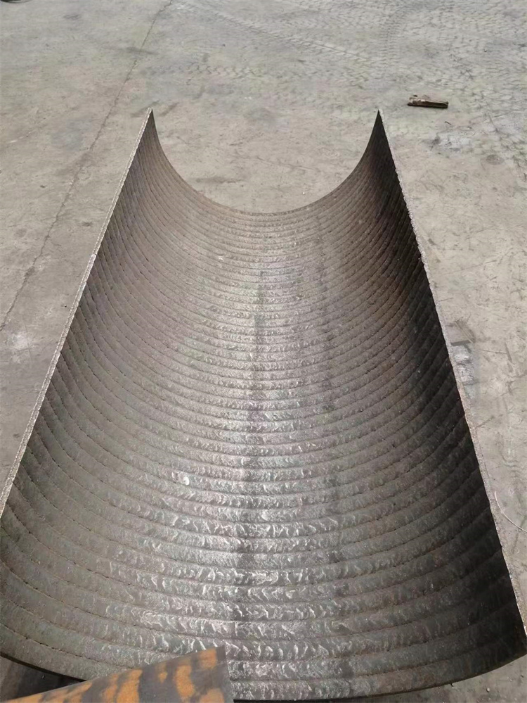张北复合堆焊耐磨板-10+4堆焊耐磨钢板厂家
