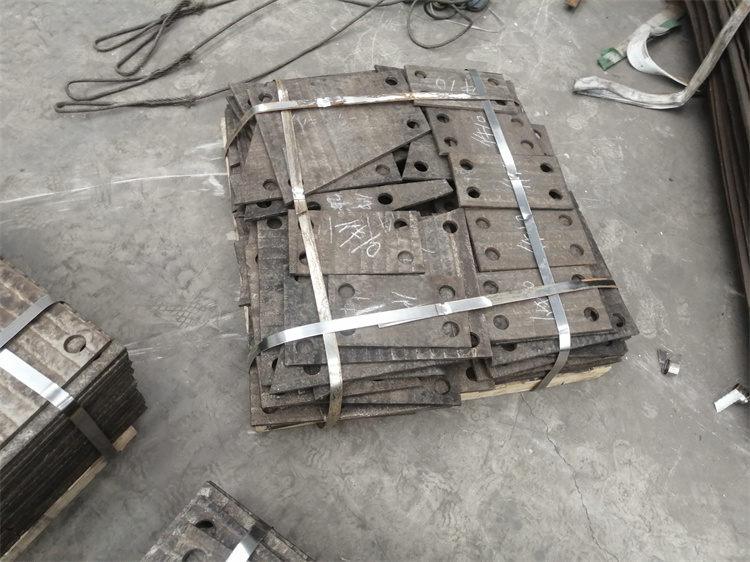 周口堆焊耐磨板-16+4堆焊耐磨钢板电话