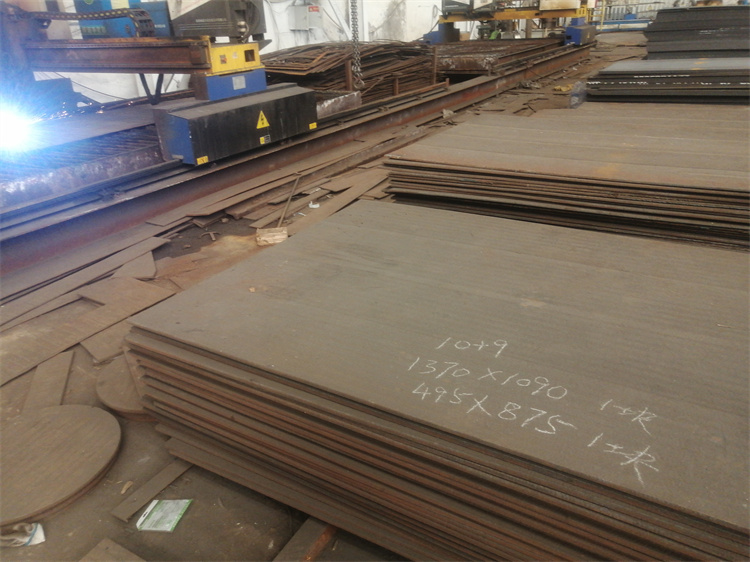 石河子信铬钢耐磨合金板-10+10堆焊耐磨钢板厂家定制