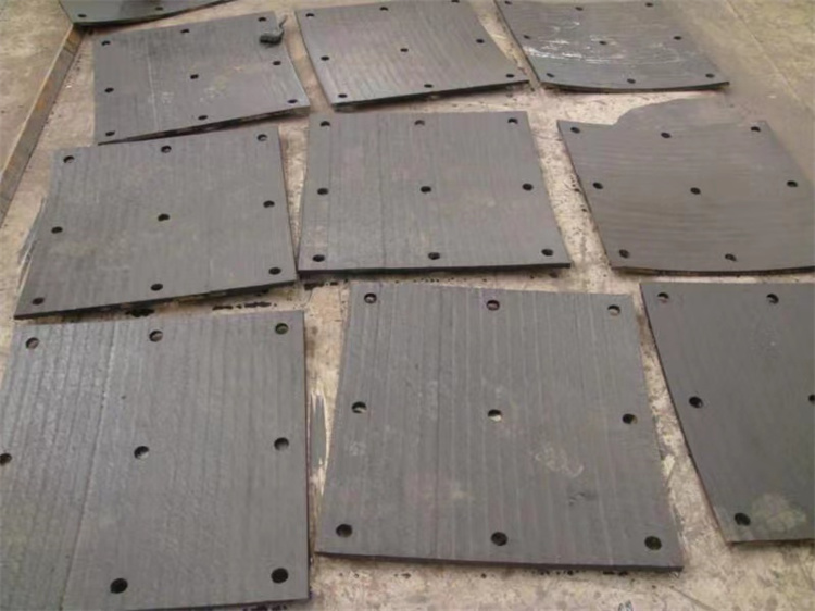 廊坊熔覆堆焊耐磨钢板-14+10堆焊耐磨钢板多少钱
