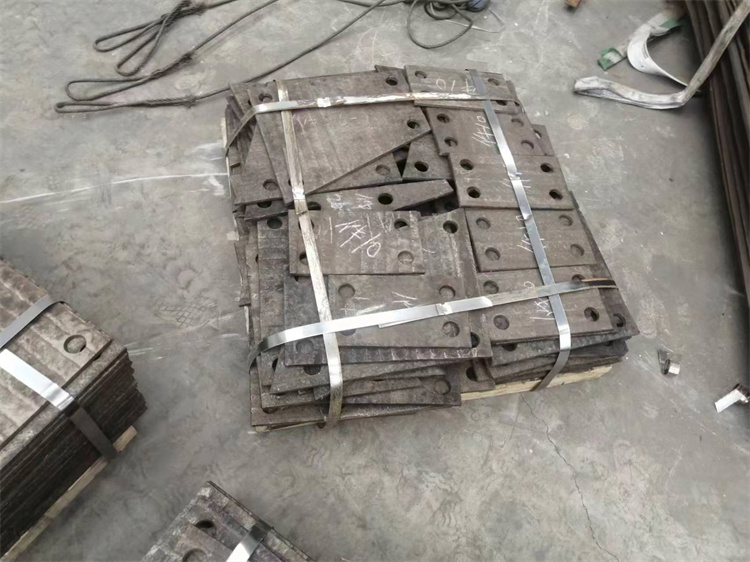梧州复合堆焊耐磨钢板-16+9堆焊耐磨钢板来图定制