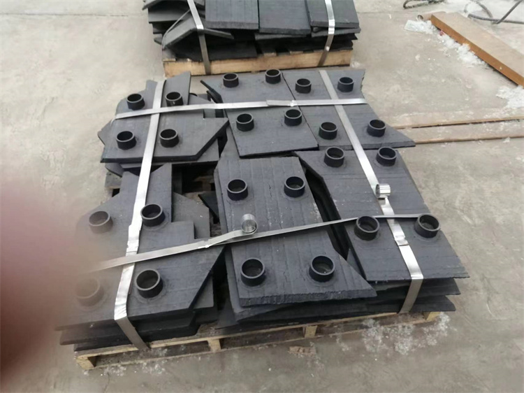 郴州堆焊耐磨板-12+4堆焊耐磨钢板生产厂家