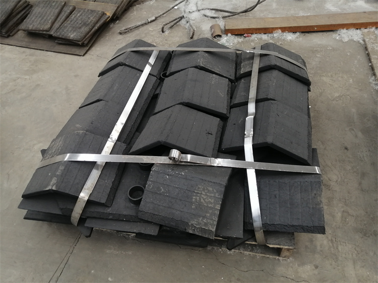 延安焊丝堆焊耐磨板-16+5堆焊耐磨钢板及时发货