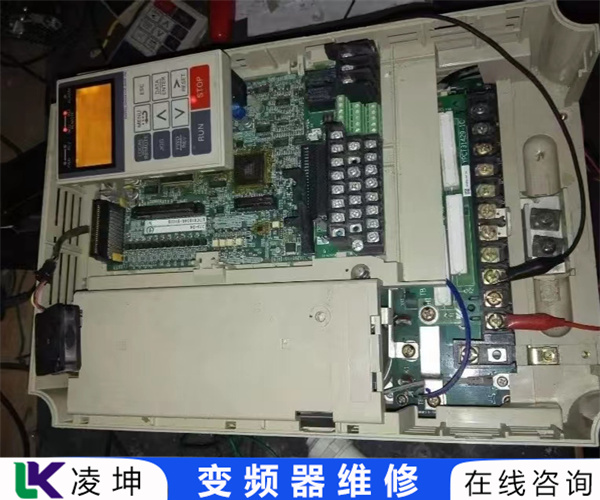 ACS880-01-09A4-3+P944+N7518ABB变频器维修技术创新