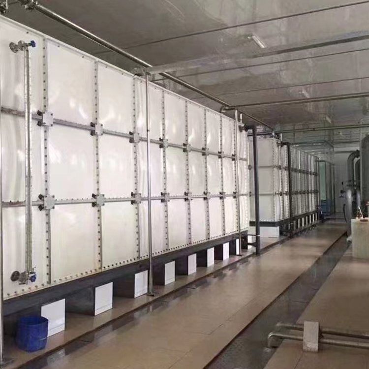 四川自贡市生产模压消防水箱定制立方玻璃钢