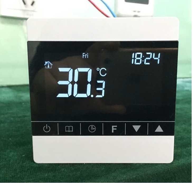 湖南衡阳商用家用空调温控器PC防阻燃温控面板液晶显示