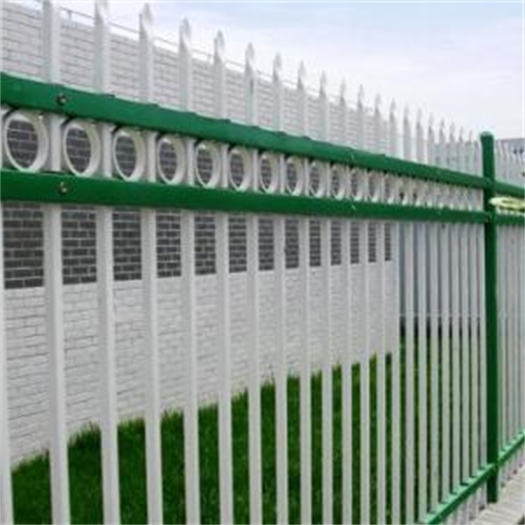 厂区黑色锌钢护栏财润丝网供应住宅锌钢围栏使用年限长