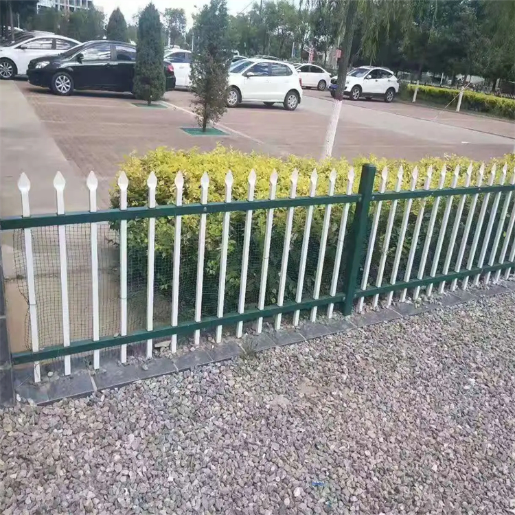 菜园用加强型防护栏财润丝网供应防坠栏杆防腐性好