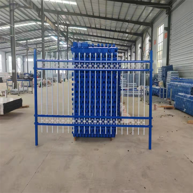 工厂防爬锌钢护栏财润丝网供应喷塑铁围栏快速发货
