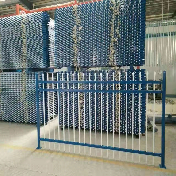 工厂防爬锌钢护栏财润丝网供应喷塑铁围栏快速发货