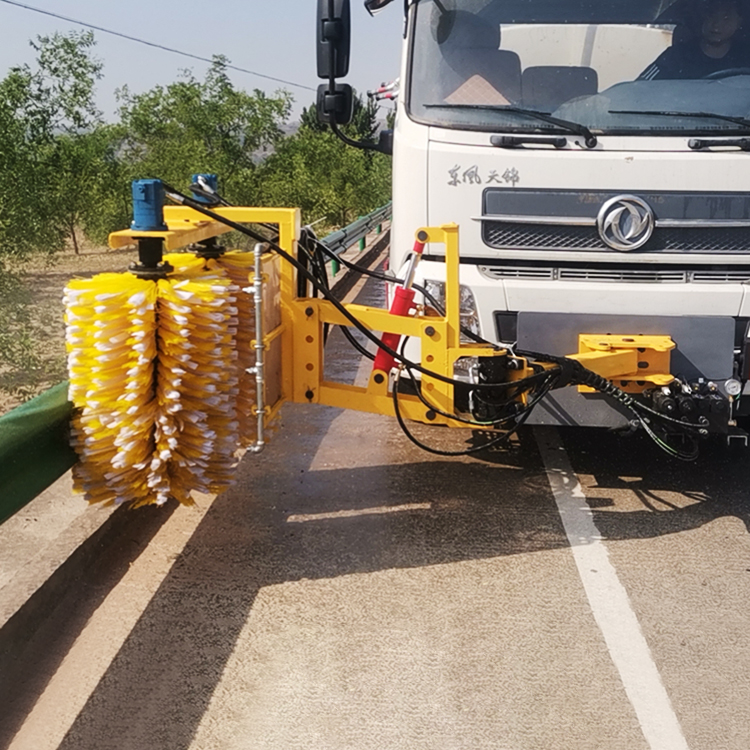 道路护栏清扫清洗刷济宁护栏板清洗机货源充足