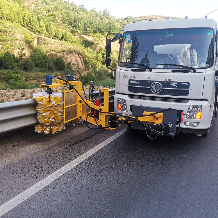 护栏清洁设备郑州道路护栏清洗机厂家现货