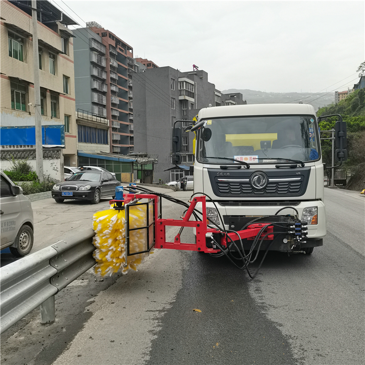 小型公路护栏清洗车重庆云阳县护栏清洗机厂家直供