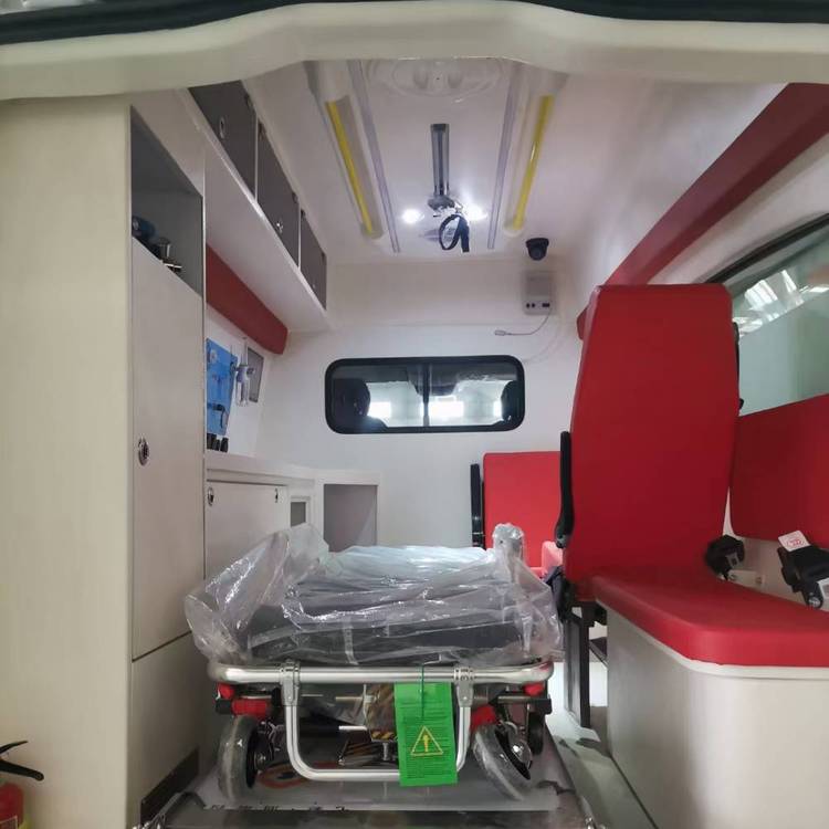 云南西双版纳私人转运救护车-长途救护车转运多少钱-全国救护中心