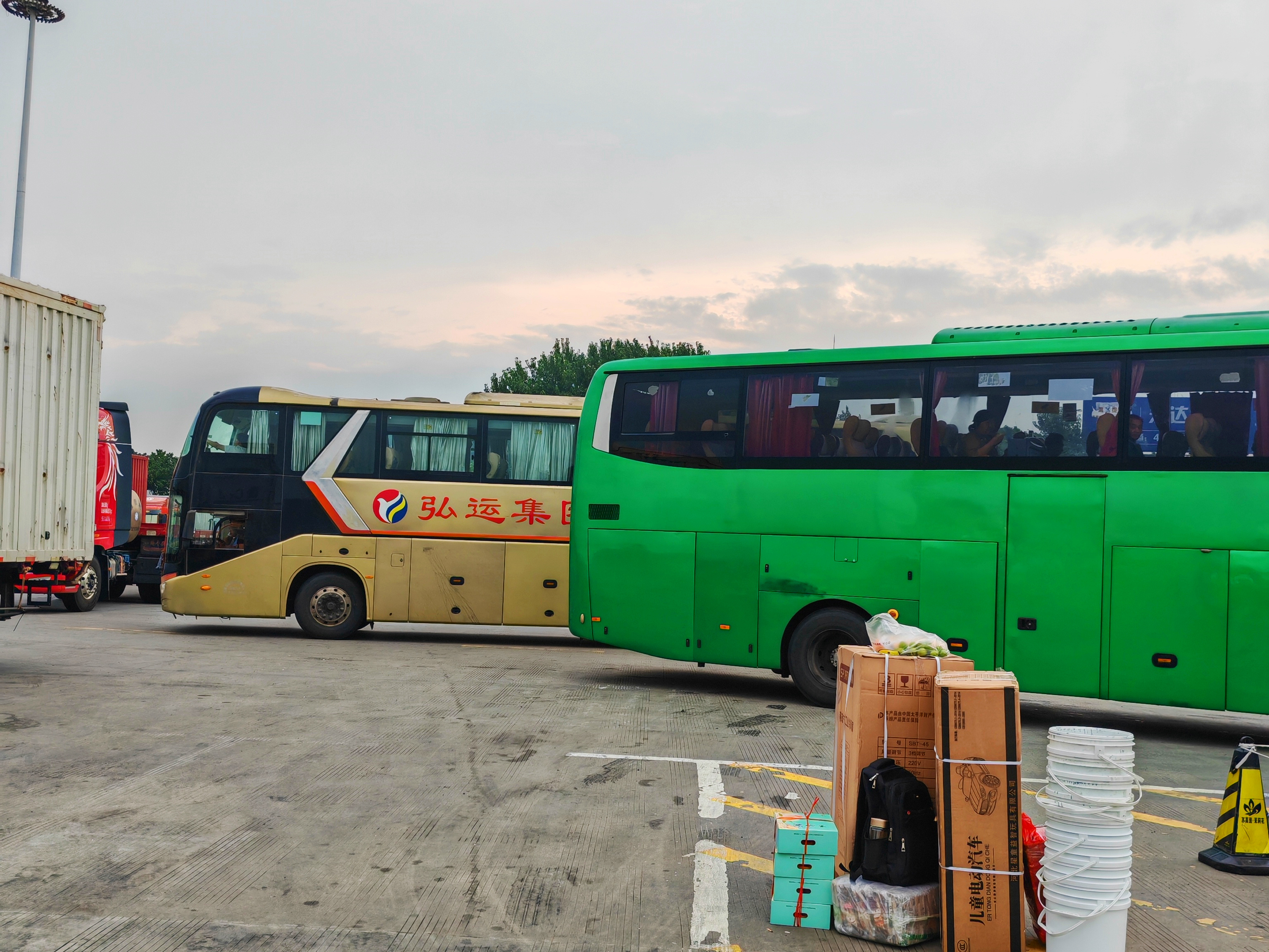 宜兴直达罗山直达汽车/新增的客车