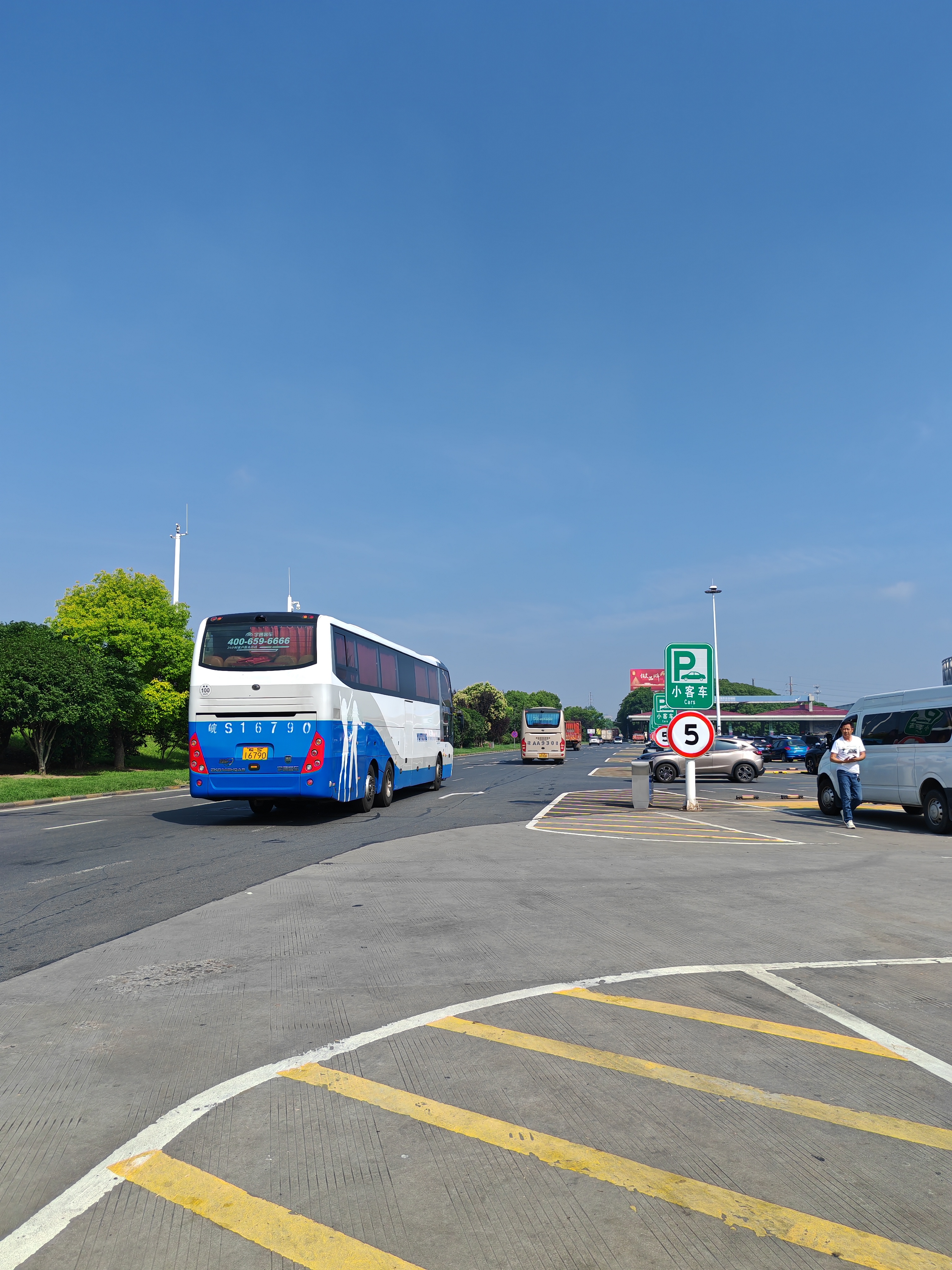 大巴车/龙港到桐梓大巴车/客车等车地址//长途大巴车