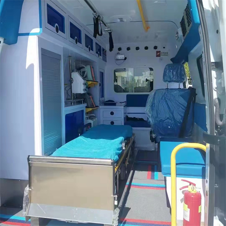 厦门120急救车-危重病人长途转运-为患者赢得宝贵时间