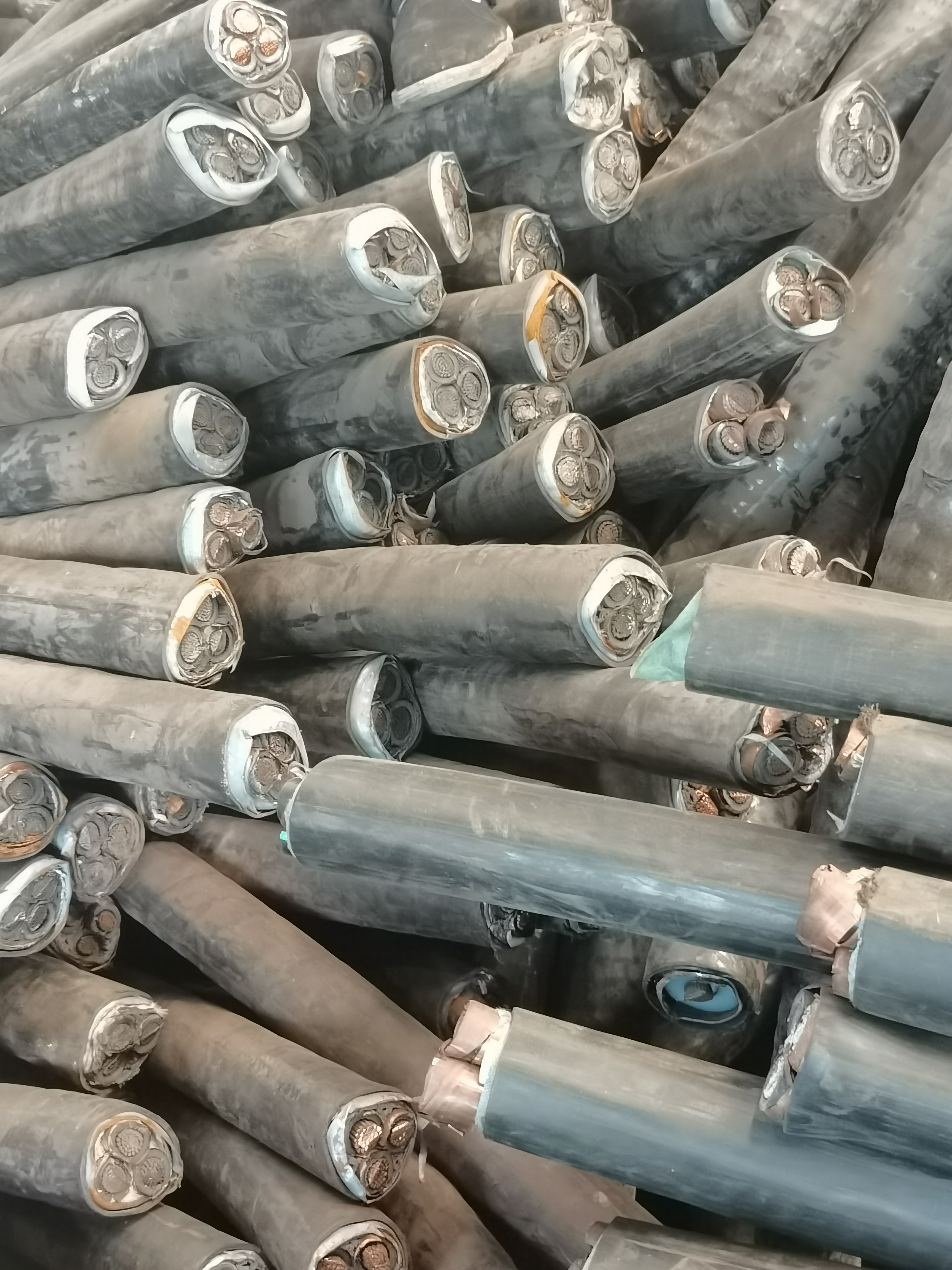 钢芯铝绞线回收 电缆电线回收长期合作